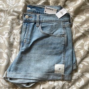 Mid rise denim short